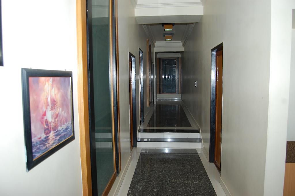 Metro Palace Ξενοδοχείο Μπικάνερ Εξωτερικό φωτογραφία